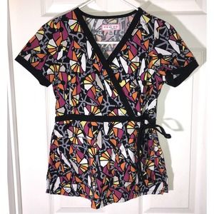 Koi by Kathy Peterson Multicolor Abstract Kaleidoscope Design Scrub Top Size XS